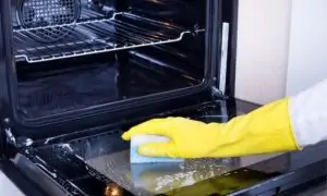 cómo limpiar un horno muy sucio