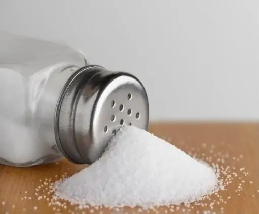 limpiar grasa con sal de mesa
