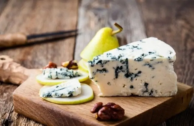 queso con hongos